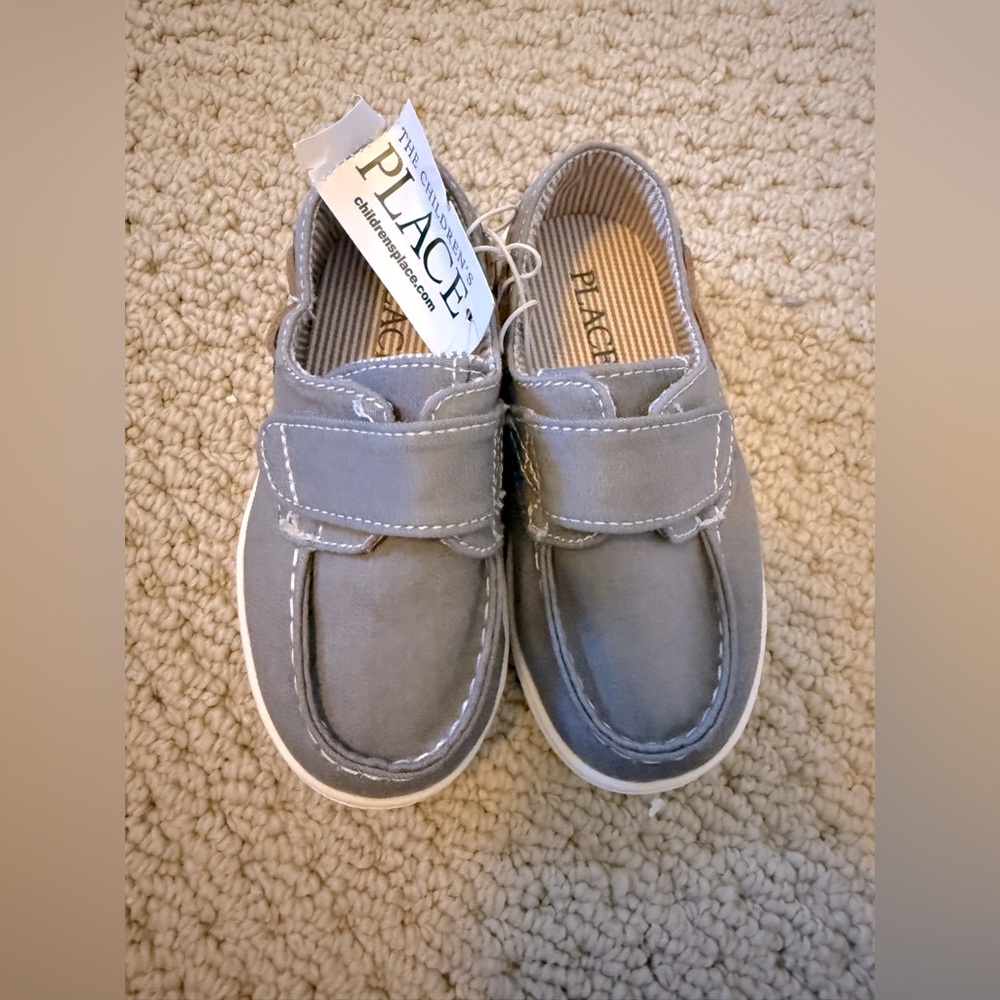 NWT The Children's Place Gray Kids Loafers Sz 7
